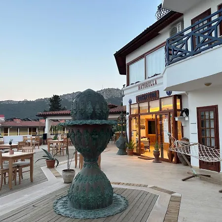Apart-hotel Naturella 3*